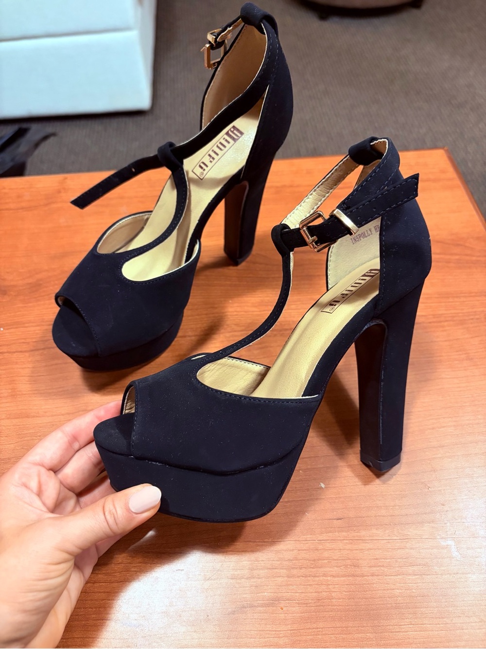 Platform T-Strap Peep Toe High Heels - Black